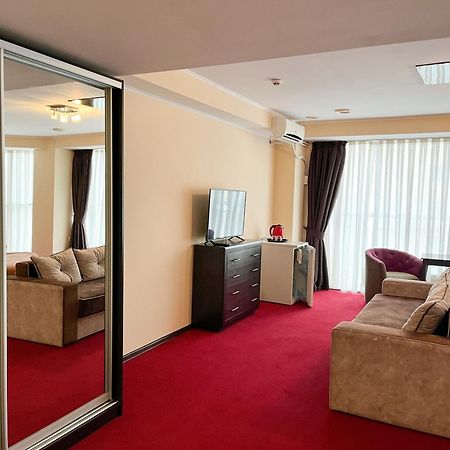 Mark Plaza Hotel Mikolajiv Kültér fotó
