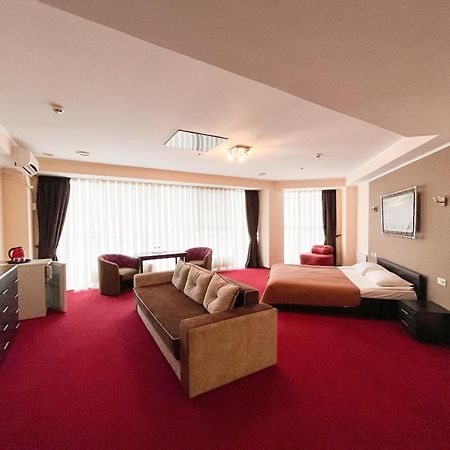 Mark Plaza Hotel Mikolajiv Szoba fotó